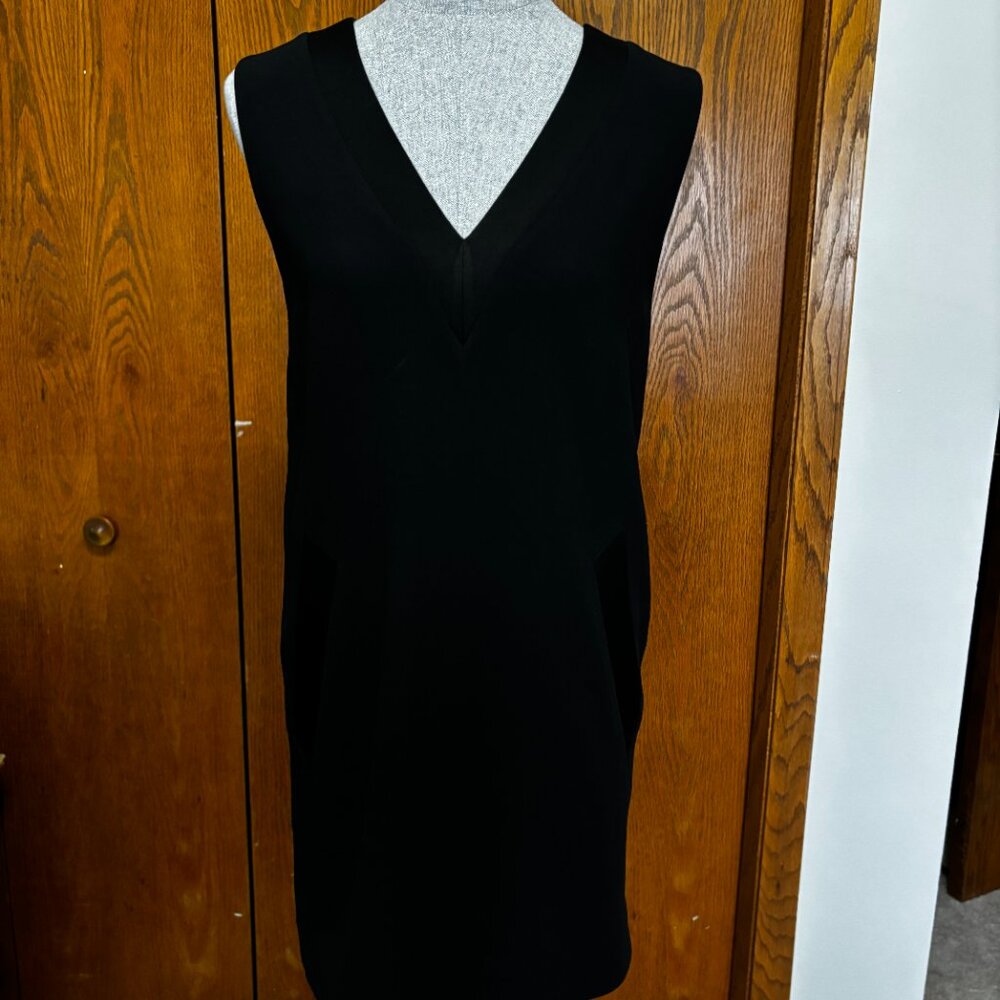 V neck shift dress
